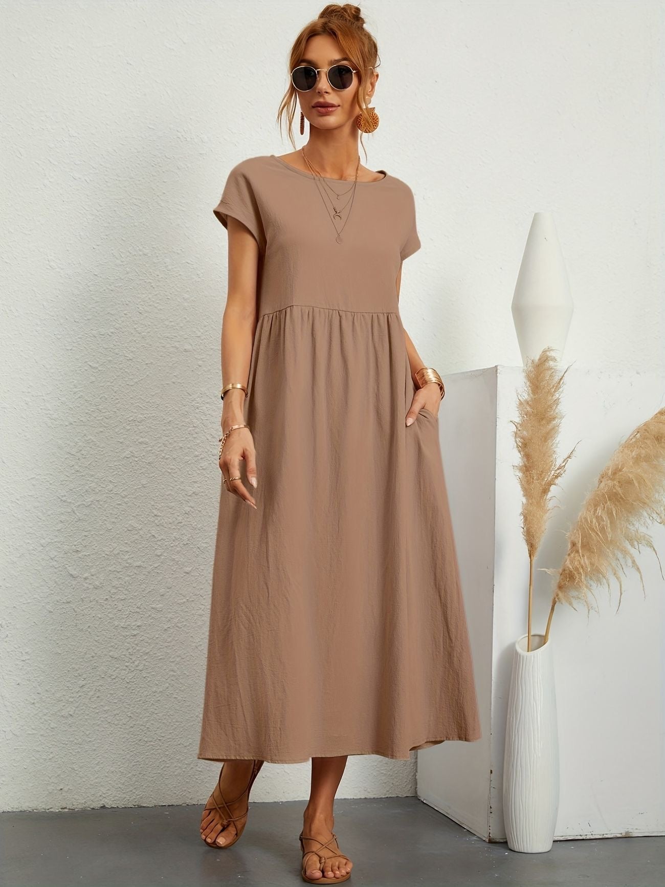 Camille | Dress With a Round Neckline