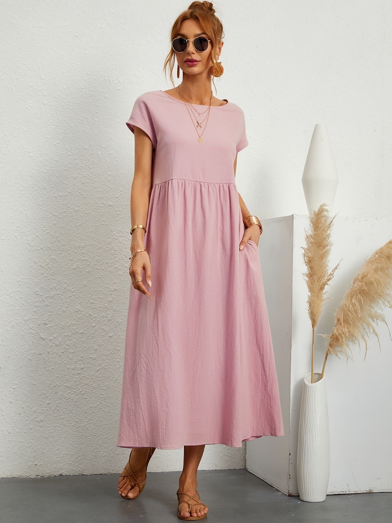 Camille | Dress With a Round Neckline