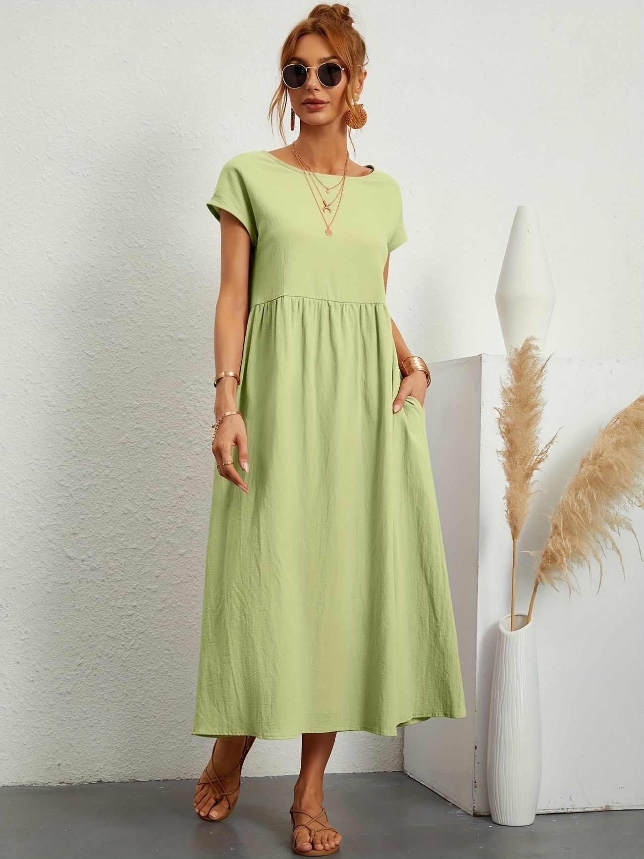 Camille | Dress With a Round Neckline