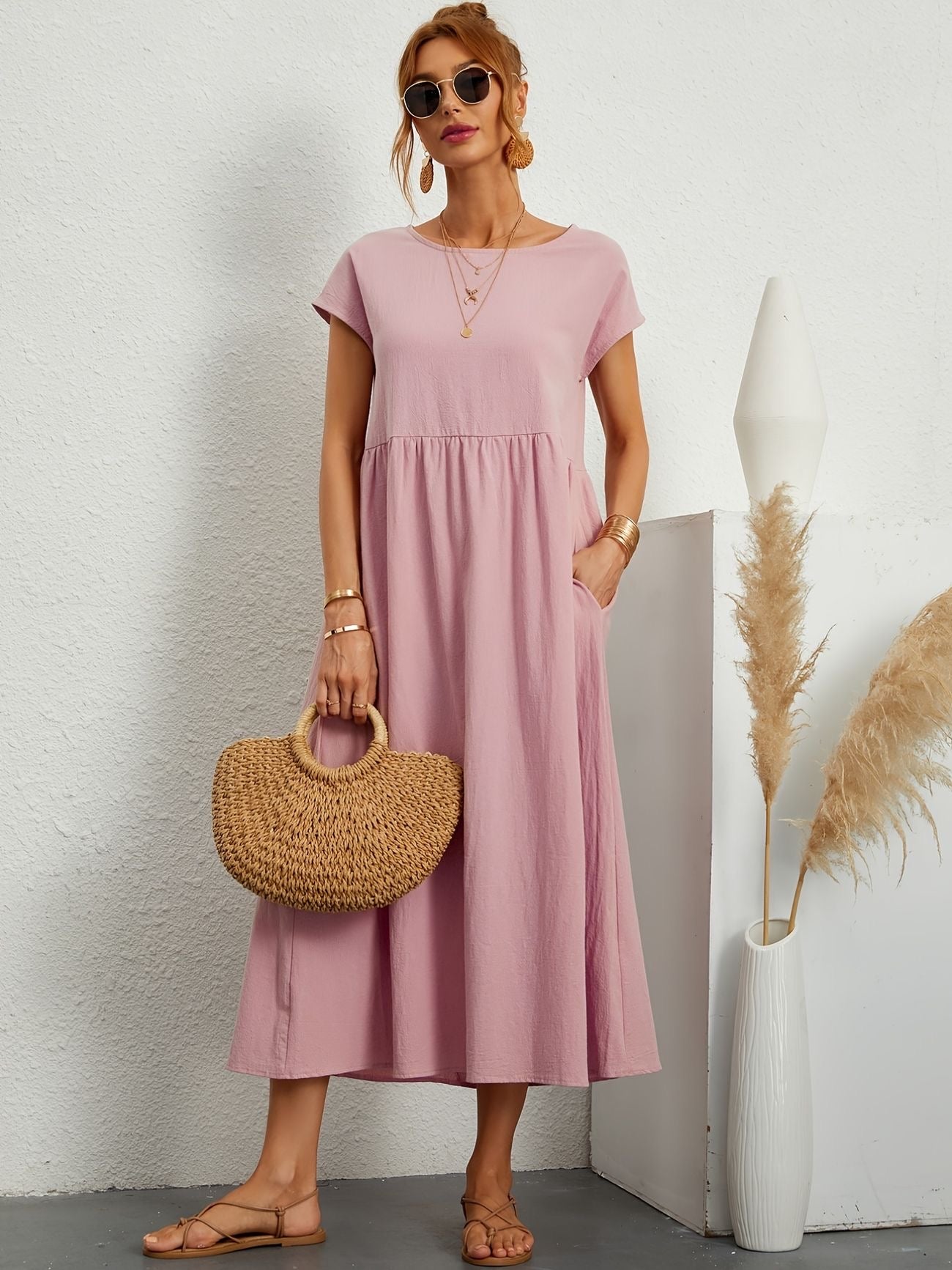 Camille | Dress With a Round Neckline