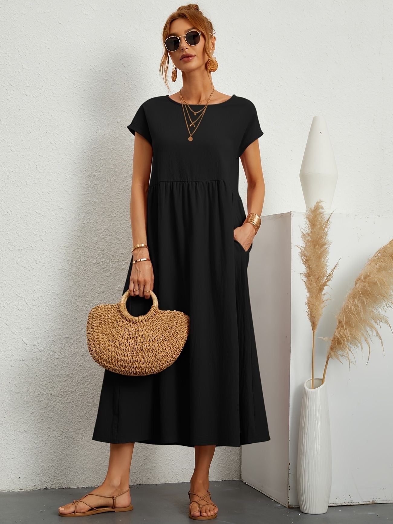 Camille | Dress With a Round Neckline