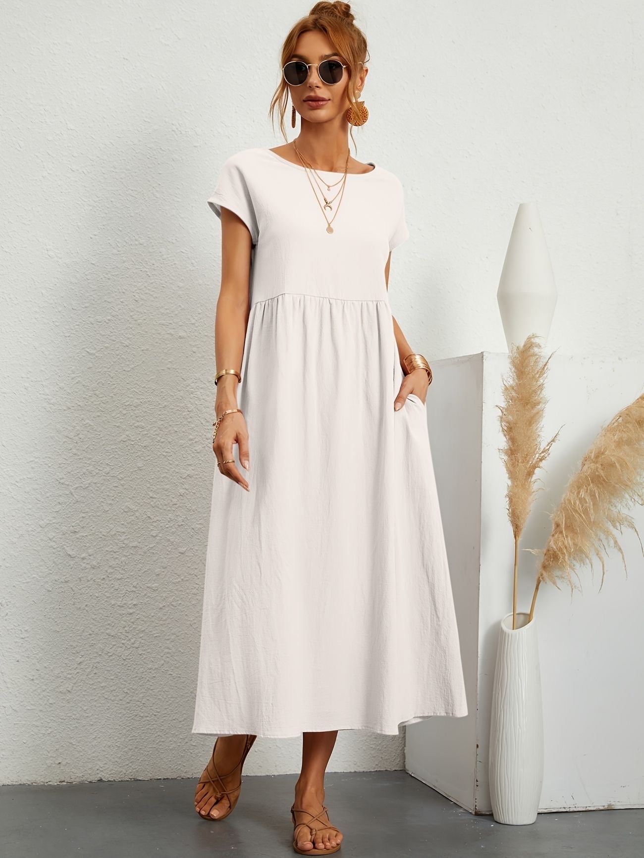 Camille | Dress With a Round Neckline